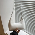 Borsa hobo in vernice bianca lucida con tracolla regolabile in stile vintage minimalista - Bianco