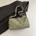 Grande borsa a tracolla verde chiaro minimalista con tracolla larga per uso quotidiano - Verde