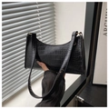 Bolso hobo minimalista negro con patrón de cocodrilo y elegantes herrajes de metal dorado - 24.5*6.5*15.5cm / Patrón de Piedra Negro