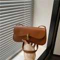 Sac à épaule minimaliste marron caramel avec boucle métallique dorée rétro en U - Marron
