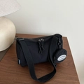 Sac cylindrique en nylon noir avec bandoulière large et petit porte-monnaie assorti - Style Sac dans le Sac / Noir