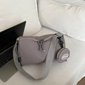 Sac bandoulière cylindre en nylon gris avec sangle et petit porte-monnaie - Style Sac dans le Sac / Gris