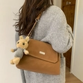 Borsa a tracolla in pelle marrone con dettaglio in metallo e ciondolo a forma di coniglio - Marrone Con Ciondolo Coniglietto