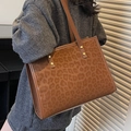 Leopard-Print Tragetasche für Damen in Braun mit Samtoptik und schmalen Trägern - Braun - Ohne Anhänger