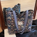 Borsa tote etnica bohémien in tessuto intrecciato blu con motivi geometrici e manici - Grande / Stile con cerniera / Blu