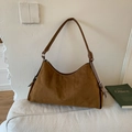 Braune Hobo-Schultertasche aus Wildleder mit verstellbarem Lederriemen im Design - Braun (SN)