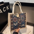 Borsa etnica con bottone in legno e manici in corda di cotone in blu scuro e rosso - Blu