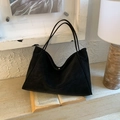 Minimalist black matte tote bag with slim straps and magnetic closure for daily commute - No Pendant / Black