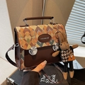 Retro bruin lederen patchwork handtas met schattige konijnenhanger en verstelbare riem - Khaki Met Konijnenhanger