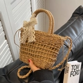 Handgefertigte Stroh-Eimertasche mit weißer Spitzenschleife und Tunnelzug-Innenfutter - Einfarbig Khaki Mit Schal