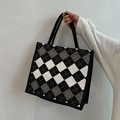 Grote canvas shopper met zwart-wit dambordpatroon en stevige dubbele handgrepen - Zwart