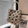 Chic beige canvas tote bag with heart and floral patterns and thick rope handles - Small / Black