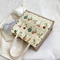 Tragetasche mit Blumenmuster, Baumwollkordelgriffen und Karomuster in Beige und Braun - Groß / Ohne Perlenanhänger / Groß Weiß (Kein Anhänger)