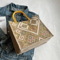 Borsa tote in maglia etnica con motivi geometrici e manici intrecciati giallo acceso - Giallo