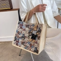 Linnen draagtas met kleurrijke beerpatronen en konijnenhanger, ruime casual stijl - Beige Beren Met Z/W Geblokt Konijn Hanger