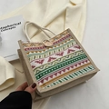 Borsa etnica in lino con stampe geometriche colorate e chiusura con bottone in legno - Rosa