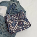 Borsa tote in tela etnica con motivi geometrici colorati e manici in tessuto blu - Blu Grande
