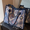 Ethno-Stil gewebte Canvas-Einkaufstasche mit bunten Mustern und blauen Tragegriffen - Blau