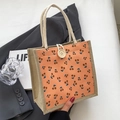 Sac fourre-tout en velours côtelé orange à motifs cerises avec côtés en lin et cordes - Style Orange à Bouton