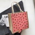 Petit sac en velours côtelé rose à imprimé cerise avec poignées en corde blanche à la main - Rose Style Fermeture Éclair