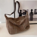 Vintage καρό τσάντα tweed σε καφέ χρώμα με ρυθμιζόμενο δερμάτινο λουράκι και σήμα μόδας - Καφέ Καρό (Χωρίς Μενταγιόν)