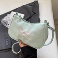 Sac à bandoulière vert menthe avec broderie papillon rose et similicuir grainé litchi - Vert Sans Pendentif