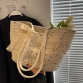 Sac fourre-tout en coton tissé blanc cassé avec pois gris et nœud décoratif en dentelle - Points Noirs et Foulard
