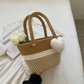 Handgewebte zweifarbige Beuteltasche in Camel und Creme mit Plüschherz-Anhänger - Khaki (Ohne Anhänger)