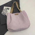 Minimalistische helllilane Tragetasche mit khakifarbenen Riemen und FASHION-Logo - Hellviolett