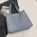 Grand sac cabas en toile bleu clair à motif floral blanc avec bandoulières chic - L Bleu