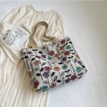 Sac fourre-tout en toile à motifs floraux rétro avec anses marron sur tissu blanc - Grand / Doublé Avec Fermeture Éclair Sans Poche Intérieure / Bordeaux