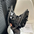 Borsa hobo nera chic con paillettes, catene argentate e design a mezzaluna - Nero