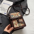 Vintage crossbody phone bag with brown PU leather and geometric jacquard pattern - Khaki