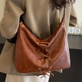 Grand sac à bandoulière marron rétro avec détails lacés et texture effet froissé - Sans Pendentif / Marron