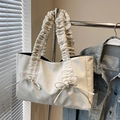 Cremeweiße Nylon-Tragetasche mit plissierten Henkeln und dekorativen Schleifen für Damen - Gebrochenes Weiß