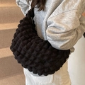 Borsa a tracolla nera da donna con trama a bolle e morbido design a mezza luna casual - Nero