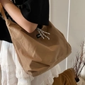 Minimalistische khakifarbene Canvas-Tragetasche mit Fashion-Tag und Kordelzug - Khaki