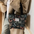Borsa tote in tela floreale con ricamo a farfalla colorato e tracolla nera trendy - Nero Piccolo Con Fodera Senza Cerniera Con Tasca Interna
