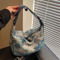 Borsa tote floreale in tessuto jacquard con tracolla blu e motivo vintage artistico - Blu