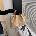 Large khaki tote bag in soft matte leather with gold rivets and chain strap detail - Khaki