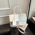 Bolso estructurado de cuero PU en azul y blanco con asa superior y correa - Azul