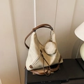 Borsa tote in tela beige con tracolle in pelle marrone e portamonete coordinato - Cachi