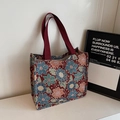 Grande borsa tote etnica con motivo floreale jacquard vintage e manici rossi - Grande / Rosso