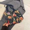 Borsa tote jacquard blu scuro con tulipani rossi ed eleganti manici intrecciati - Piccolo Blu Scuro