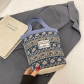 Ethno-Böhmische gewebte Handtasche mit geometrischen Mustern und blauen Stoffgriffen - Blau