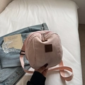 Rosafarbene Nylon-Umhängetasche mit Doppelreißverschluss und verstellbarem Gurt - Rosa