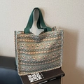 Borsa tote bohémien intrecciata con motivi geometrici e robusti manici in tessuto verde - Verde / Grande