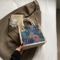Tragetasche aus Baumwollleinen mit Blumenmuster und cremefarbenem Seilgriff für Damen - Blauer Reißverschluss