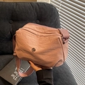 Borsa a tracolla minimalista in nylon rosa antico capiente con cerniere multiple - Rosa