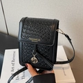 Bolso bandolera negro acolchado para móvil en cuero PU brillante con colgante de metal - Negro